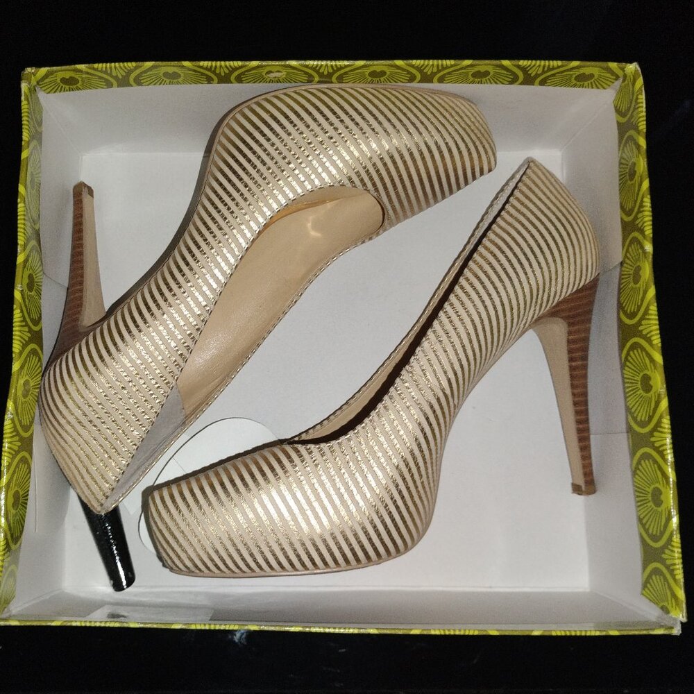 Gianni Bini Haley 711 in Rice / Honey Gold size 7.5